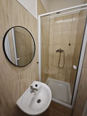 Pronájem bytu 1+kk, Praha - Hlubočepy, Na Zlíchově, 20 m2