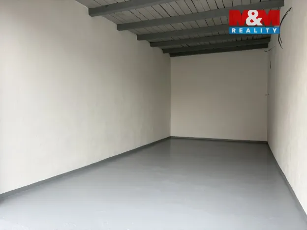 Pronájem garáže, Ostrava, U Nádraží, 18 m2