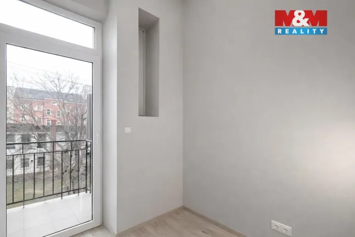 Prodej bytu 2+kk, Praha - Holešovice, V háji, 49 m2