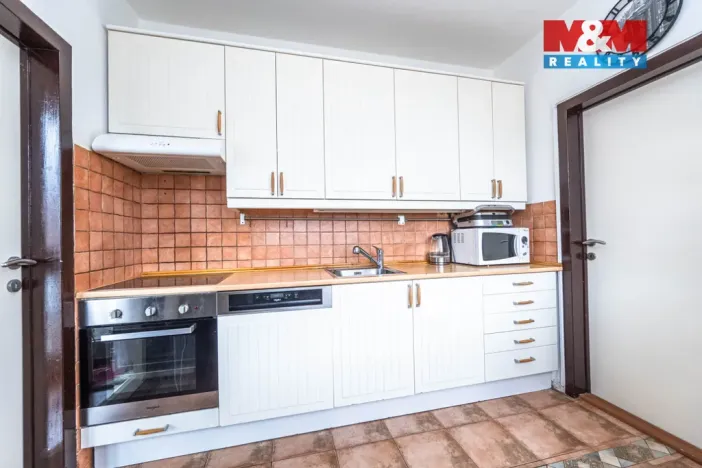 Pronájem bytu 3+1, Praha - Hlubočepy, Gabinova, 71 m2