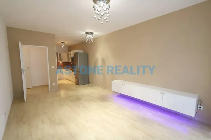 Pronájem bytu 2+kk, Praha - Hostavice, U Hostavického potoka, 50 m2