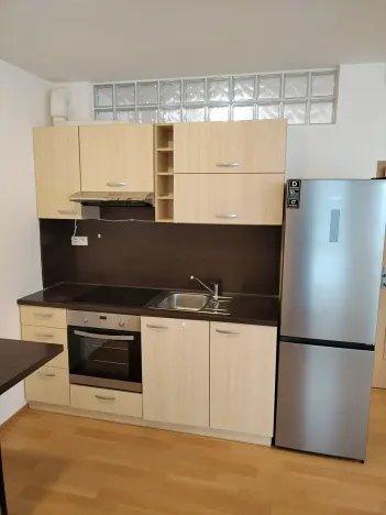 Pronájem bytu 1+kk, Pardubice, Jozefa Gabčíka, 38 m2