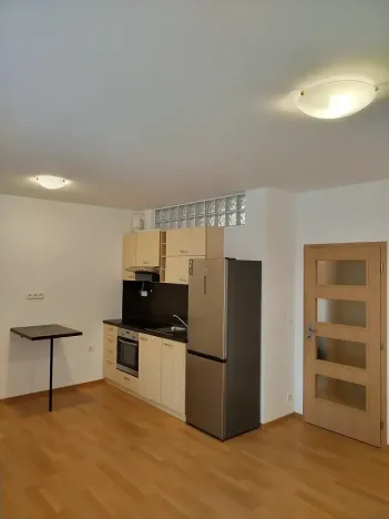 Pronájem bytu 1+kk, Pardubice, Jozefa Gabčíka, 38 m2