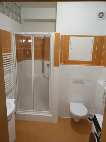 Pronájem bytu 1+kk, Pardubice, Jozefa Gabčíka, 38 m2