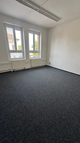 Pronájem kanceláře, Pardubice, Jana Palacha, 24 m2