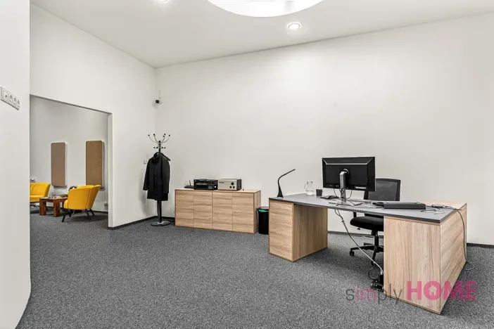 Prodej obchodního prostoru, Praha - Nové Město, Biskupský dvůr, 212 m2