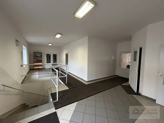 Prodej skladu, Jetřichov, 1100 m2