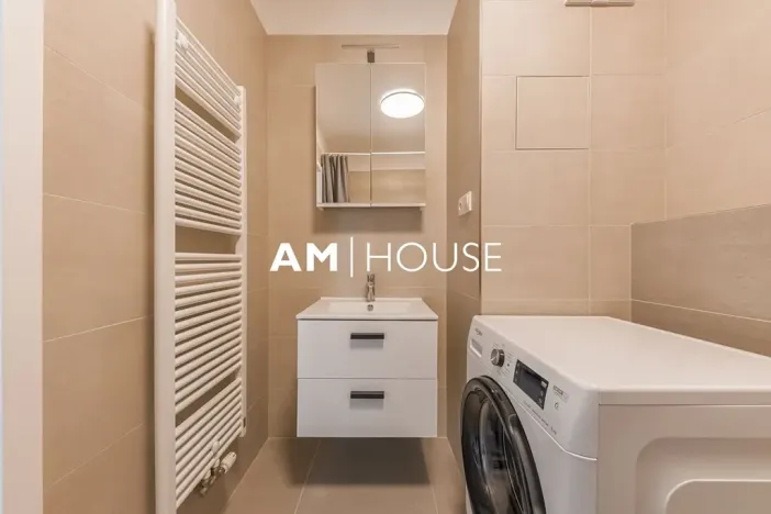 Pronájem bytu 1+kk, Praha, Laponská, 34 m2