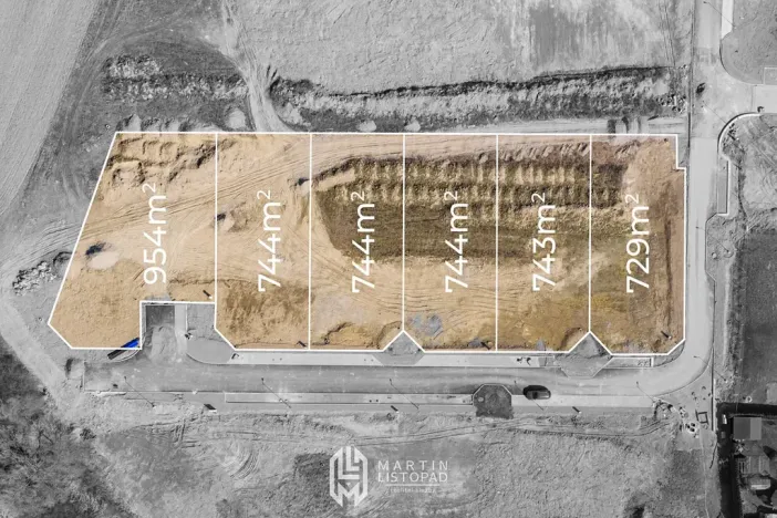 Prodej pozemku pro bydlení, Komárov, 743 m2