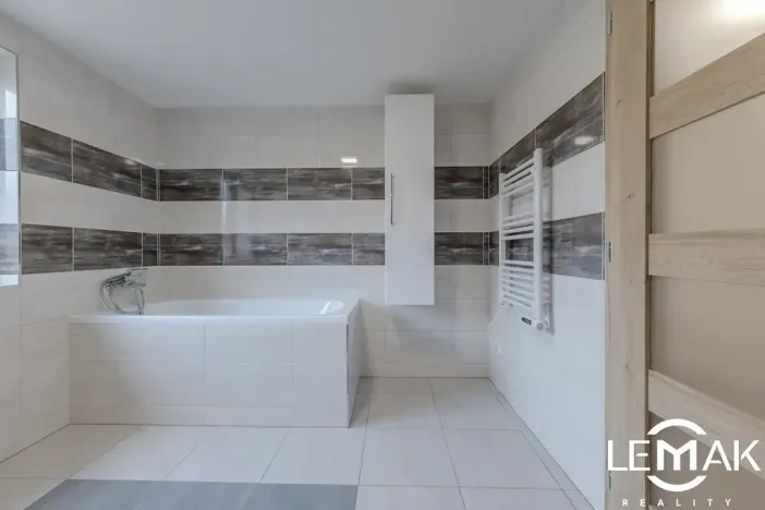 Prodej rodinného domu, Loučany, 123 m2