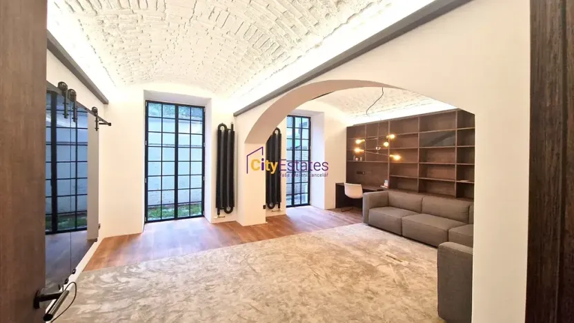 Prodej bytu 1+1, Praha - Smíchov, Janáčkovo nábřeží, 50 m2