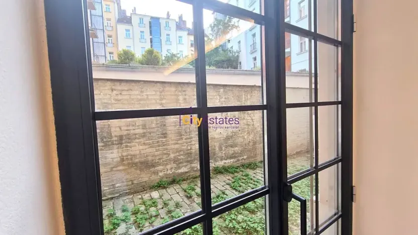 Prodej kanceláře, Praha - Smíchov, Janáčkovo nábřeží, 85 m2