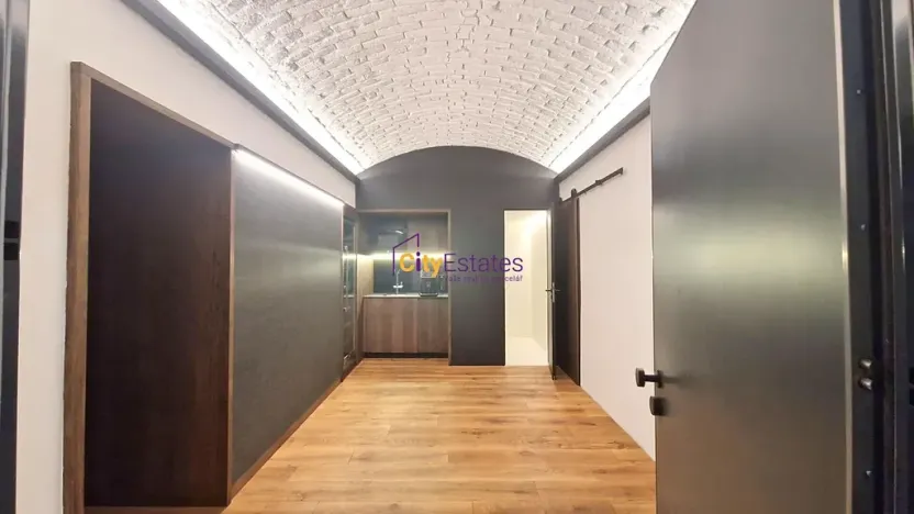 Prodej kanceláře, Praha - Smíchov, Janáčkovo nábřeží, 85 m2