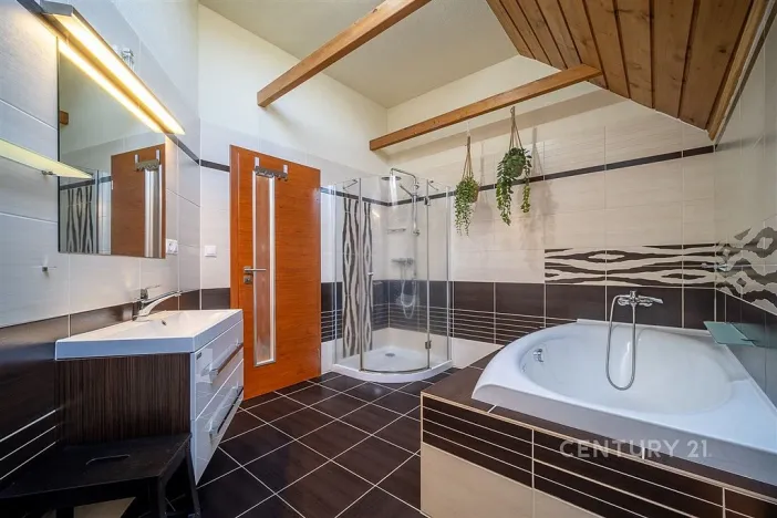 Prodej chaty, Vrábče - Koroseky, 220 m2