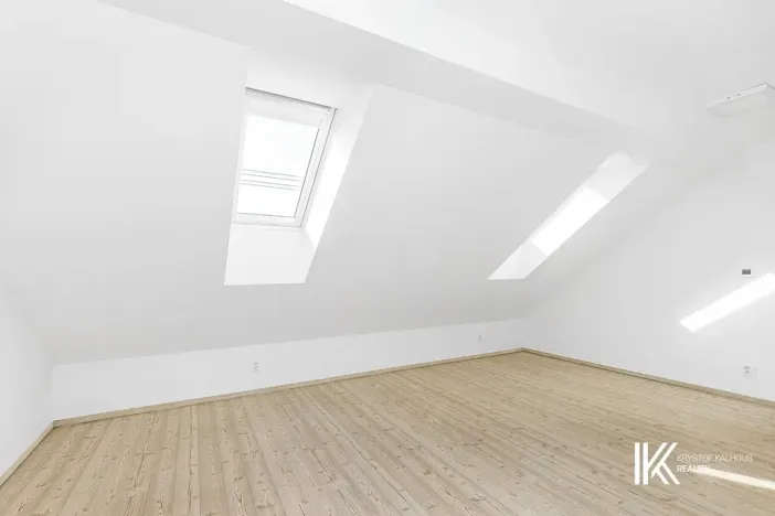 Pronájem kanceláře, Pardubice, Chrudimská, 149 m2