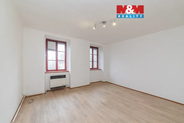 Pronájem bytu 2+1, Náměšť nad Oslavou, Zámek, 61 m2