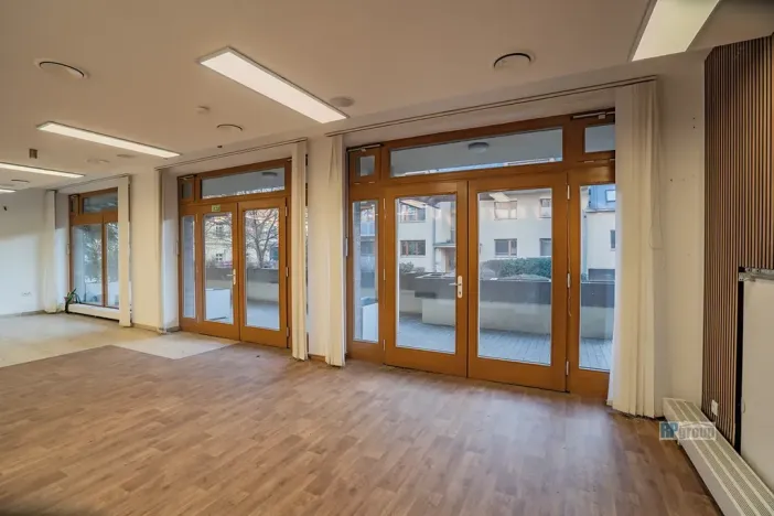 Pronájem obchodního prostoru, Praha - Hlubočepy, Hlubočepská, 104 m2