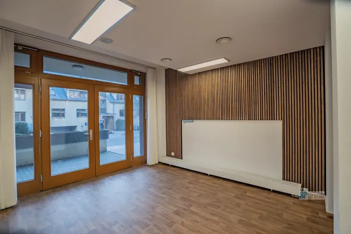 Prodej obchodního prostoru, Praha - Hlubočepy, Hlubočepská, 104 m2