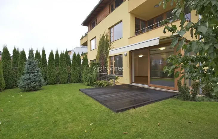 Pronájem vily, Praha - Jinonice, U dětského hřiště, 350 m2