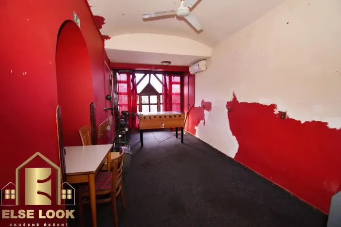 Prodej restaurace, Solnice, Masarykovo náměstí, 1021 m2