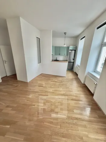 Pronájem bytu 2+kk, Praha - Holešovice, Umělecká, 58 m2