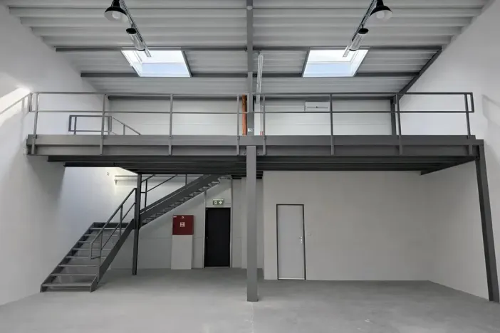 Prodej skladu, Mělník, 1210 m2