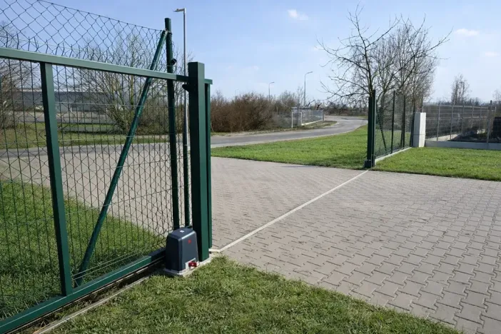 Pronájem skladu, Mělník, 193 m2