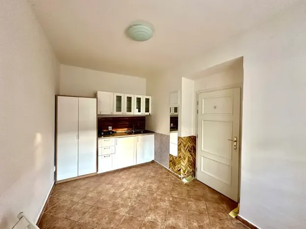 Pronájem bytu 1+kk, Praha - Smíchov, U Pernikářky, 22 m2