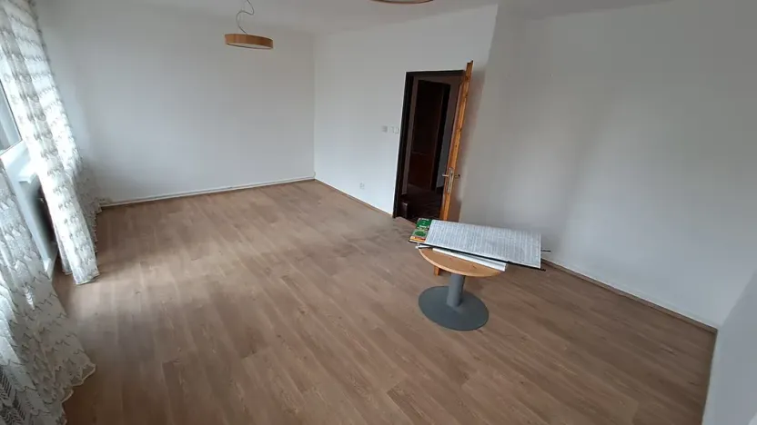 Pronájem kanceláře, Praha - Hostivař, Strašnická, 250 m2