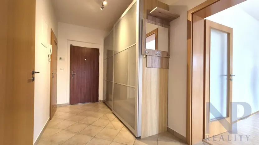 Pronájem bytu 2+kk, Praha - Pitkovice, Žampiónová, 59 m2