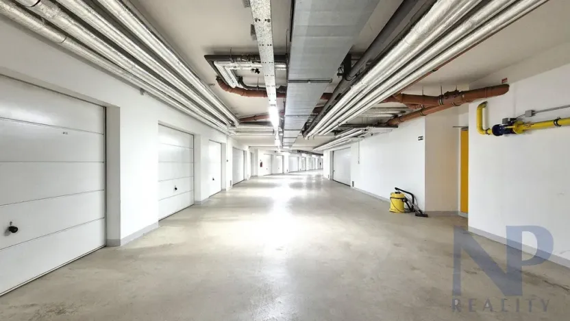 Pronájem bytu 2+kk, Praha - Pitkovice, Žampiónová, 59 m2