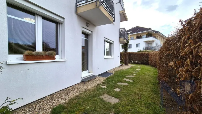 Pronájem bytu 2+kk, Praha - Pitkovice, Žampiónová, 59 m2