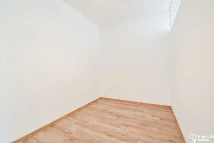 Pronájem bytu 2+kk, Olomouc, Jeremenkova, 48 m2