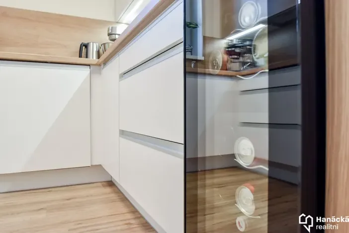 Pronájem bytu 2+kk, Olomouc, Třída Jiřího Pelikána, 53 m2