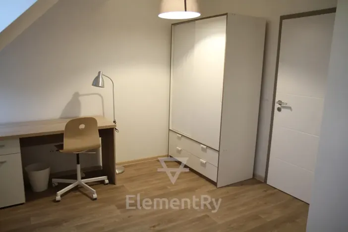 Pronájem bytu 1+1, Hradec Králové, V Lipkách, 41 m2