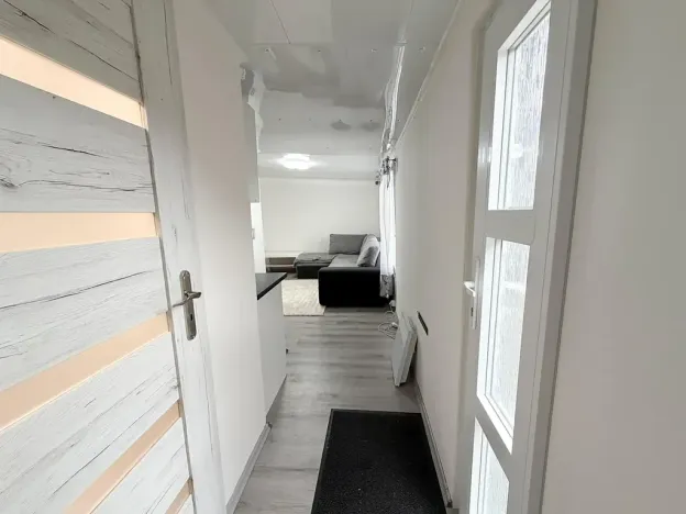 Pronájem bytu 1+kk, Praha - Horní Počernice, Votuzská, 25 m2