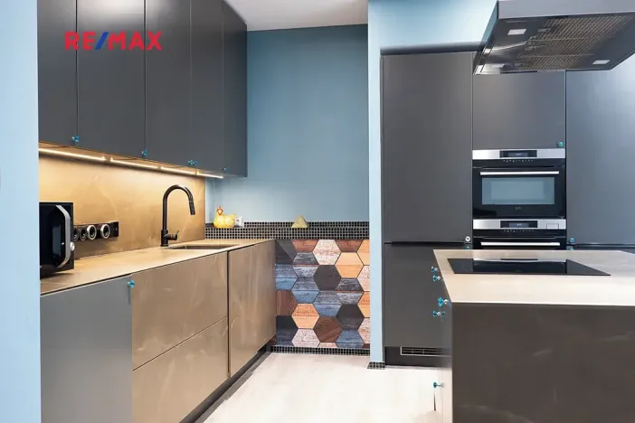 Prodej rodinného domu, Hovorčovice, Na Konci světa, 188 m2