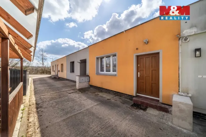 Prodej bytu 1+kk, Vráž, 41 m2