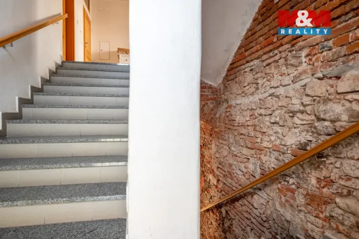 Prodej obchodního prostoru, České Budějovice - České Budějovice 1, Hradební, 615 m2