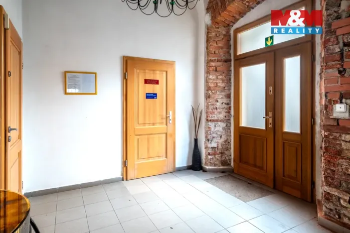 Prodej obchodního prostoru, České Budějovice - České Budějovice 1, Hradební, 615 m2