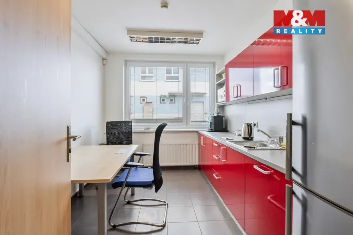 Pronájem kanceláře, Buštěhrad, U Panelárny, 30 m2