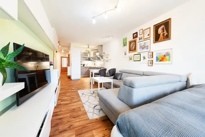 Pronájem bytu 2+kk, Praha - Libeň, Přádova, 60 m2