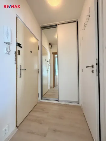 Pronájem bytu 1+kk, Praha - Krč, Hurbanova, 27 m2