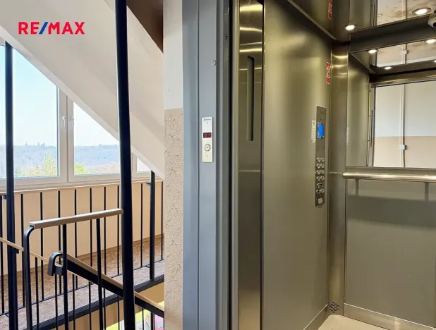 Pronájem bytu 1+kk, Praha - Krč, Hurbanova, 27 m2