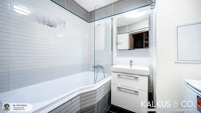 Prodej bytu 2+1, Hradec Králové, Pod Zámečkem, 60 m2