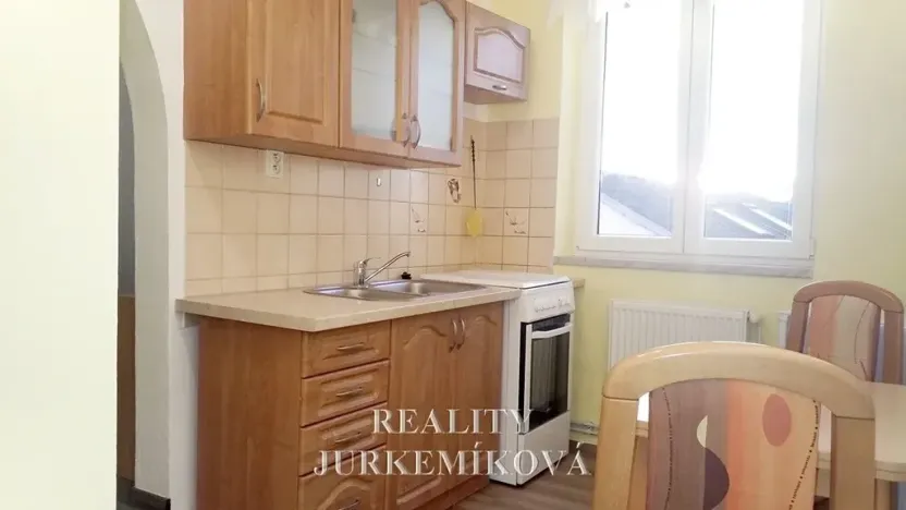 Pronájem bytu 1+kk, České Budějovice, Husova tř., 25 m2