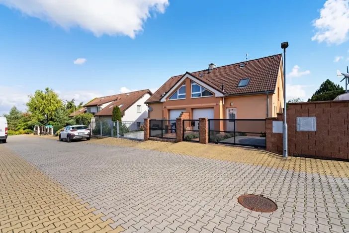 Prodej rodinného domu, Horoměřice, 159 m2