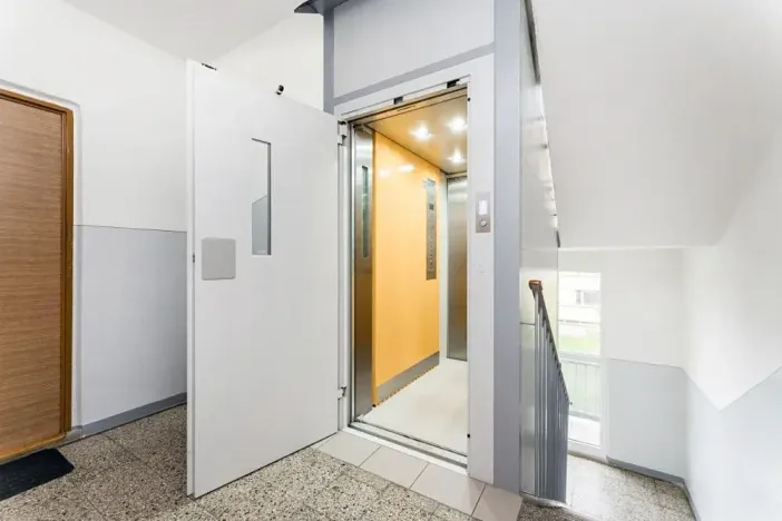 Pronájem bytu 1+1, Hradec Králové, Vysocká, 35 m2