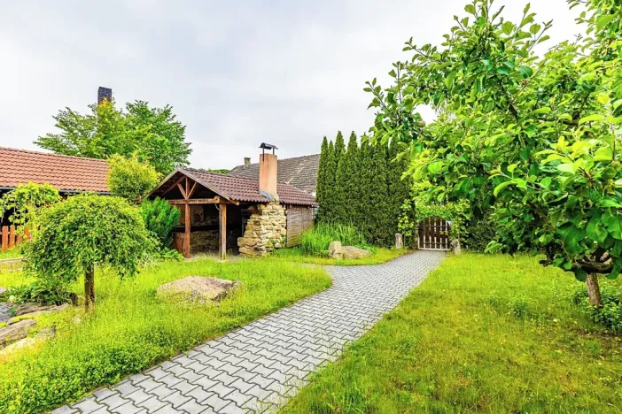 Prodej rodinného domu, Horní Skrýchov, 230 m2