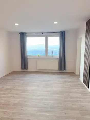 Pronájem bytu 1+1, Liberec, Bezová, 39 m2